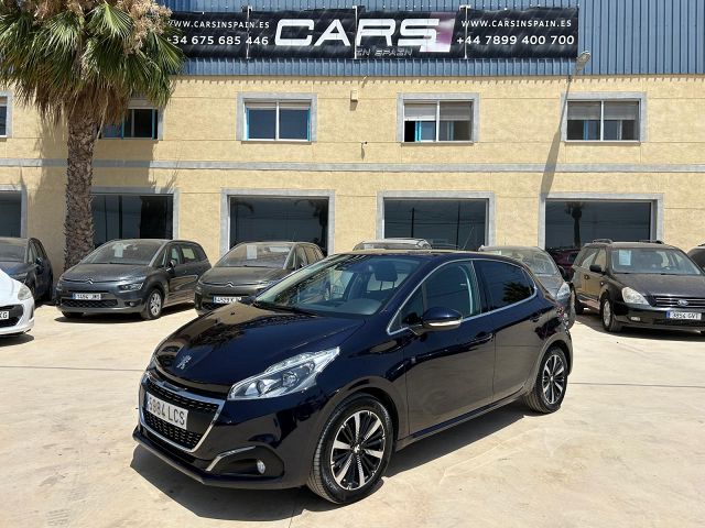 PEUGEOT 208 1.2 VTI TECH EDITION SPANISH LHD IN SPAIN 35000 MILES STUNNING 2019