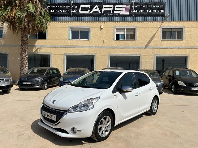 PEUGEOT 208 STYLE 1.2 VTI SPANISH LHD IN SPAIN 91000 MILES SUPERB 1 OWNER 2014