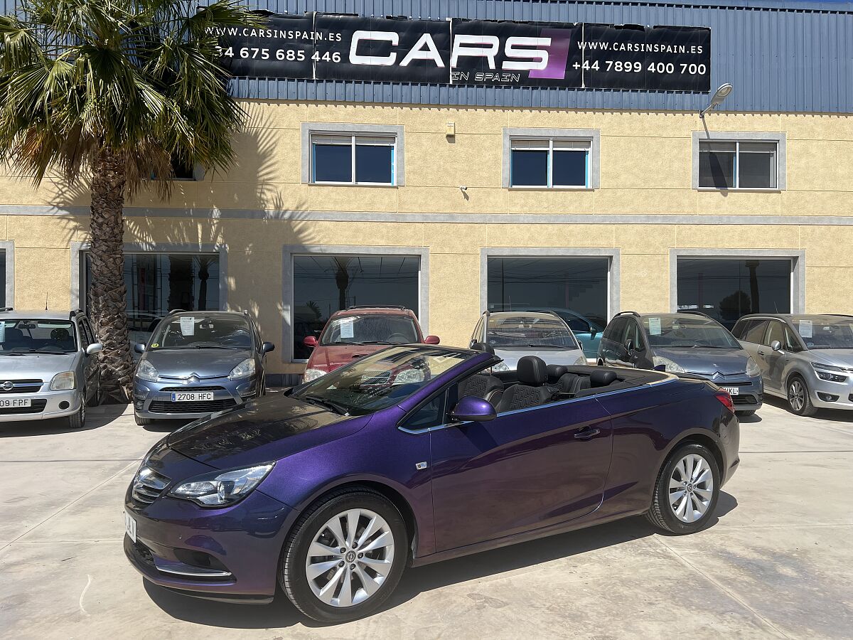 OPEL CASCADA EXCELLENCE 1.4 CONVERTIBLE SPANISH LHD IN SPAIN 38000 MILES 2016