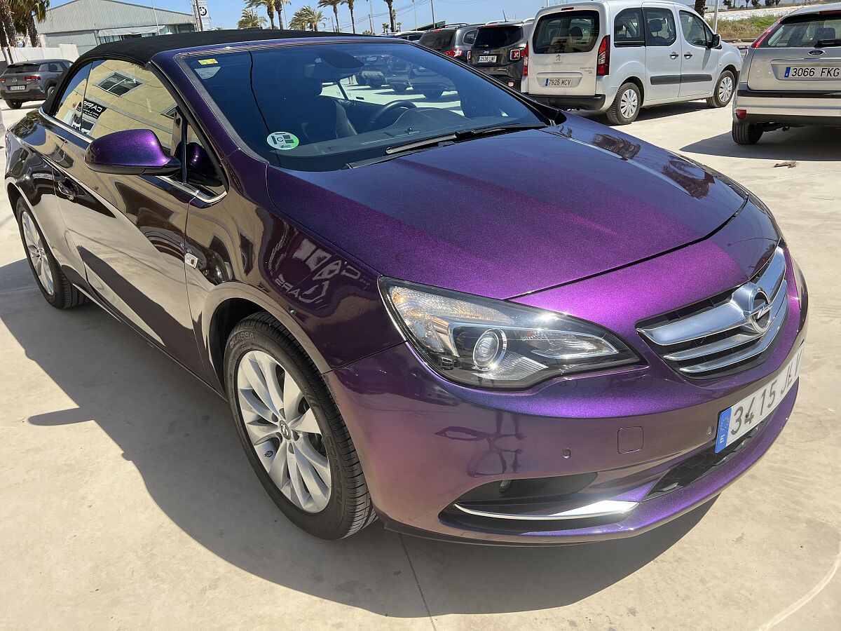 OPEL CASCADA EXCELLENCE 1.4 CONVERTIBLE SPANISH LHD IN SPAIN 38000 MILES 2016