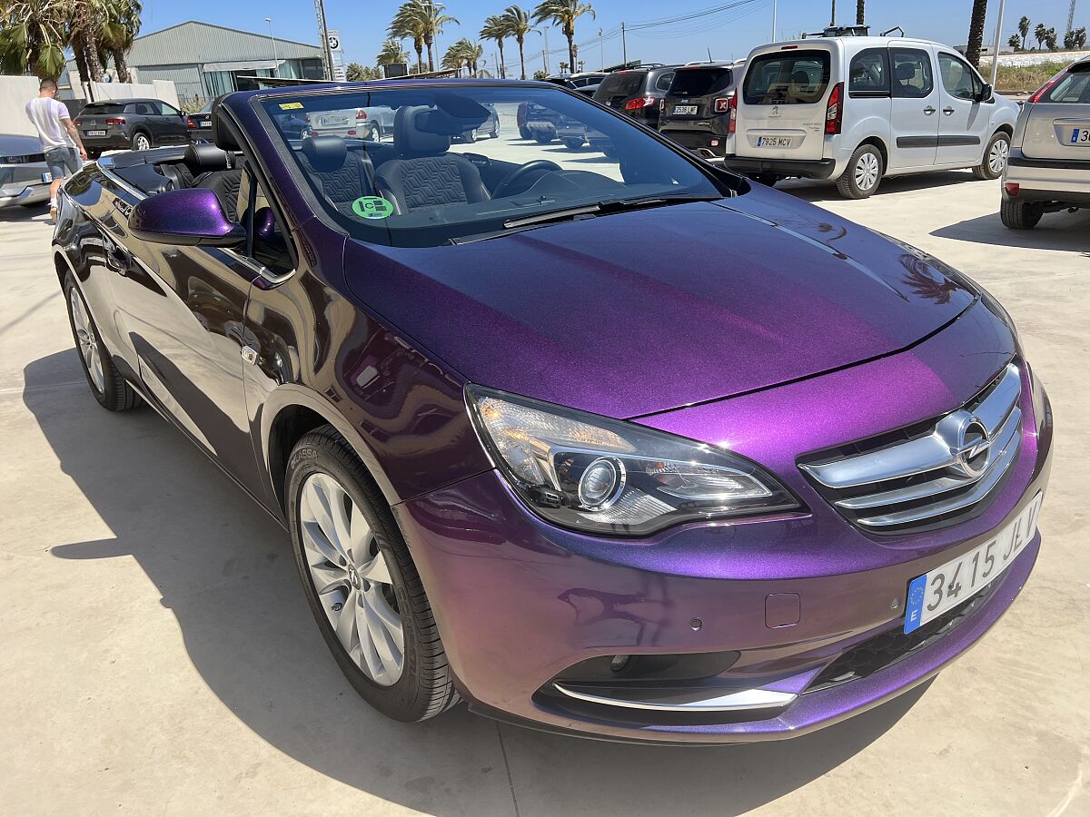 OPEL CASCADA EXCELLENCE 1.4 CONVERTIBLE SPANISH LHD IN SPAIN 38000 MILES 2016