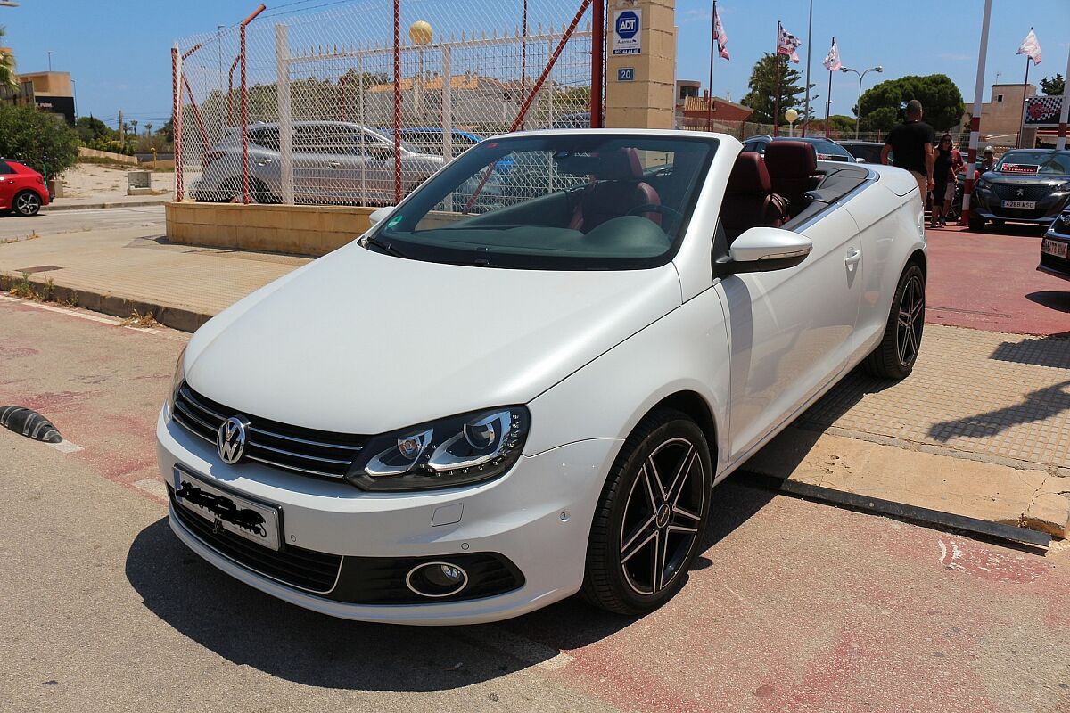 VOLKSWAGEN EOS 2.0 TDI CONVERTIBLE SPANISH LHD IN SPAIN 75000 MILES 2015