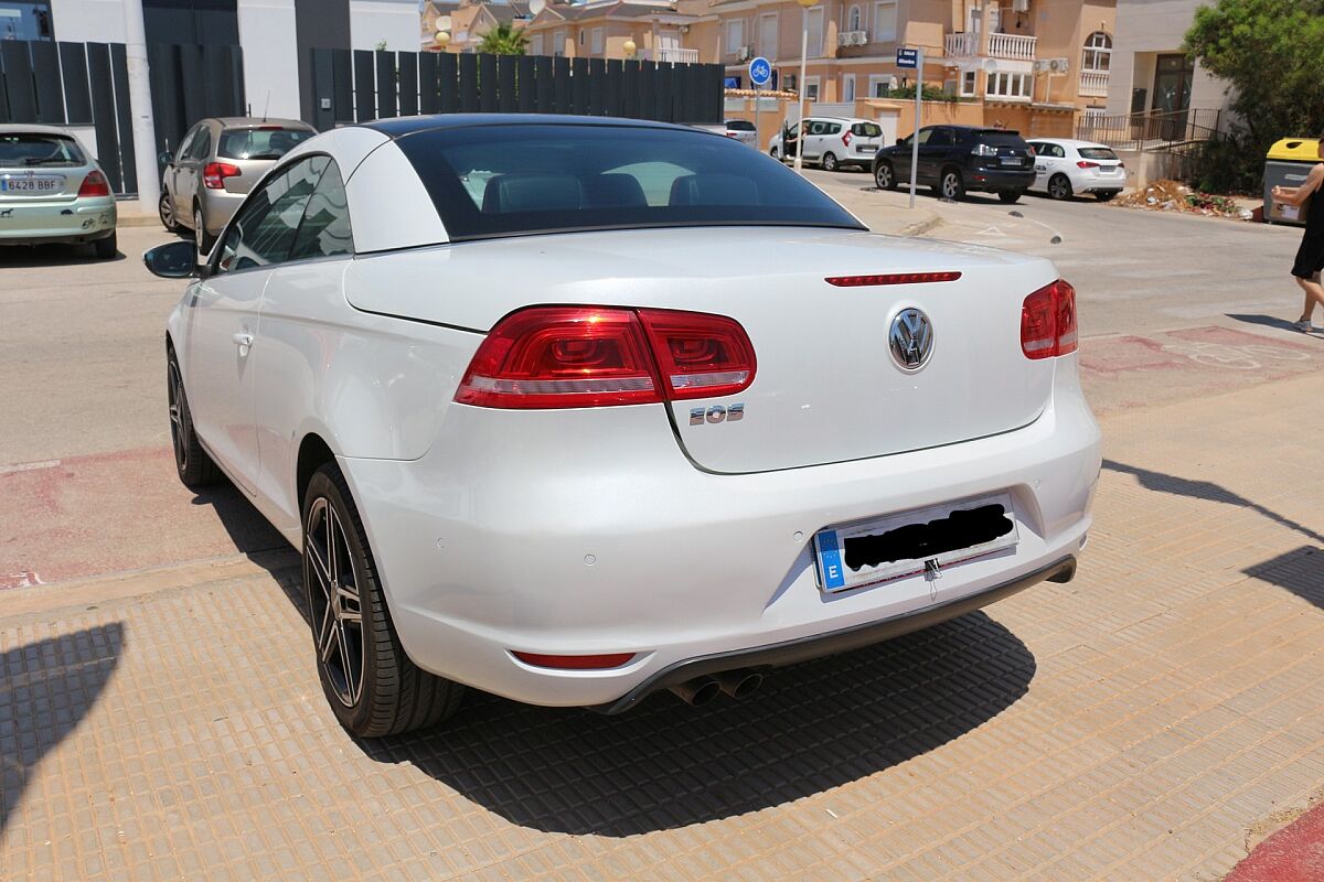 VOLKSWAGEN EOS 2.0 TDI CONVERTIBLE SPANISH LHD IN SPAIN 75000 MILES 2015