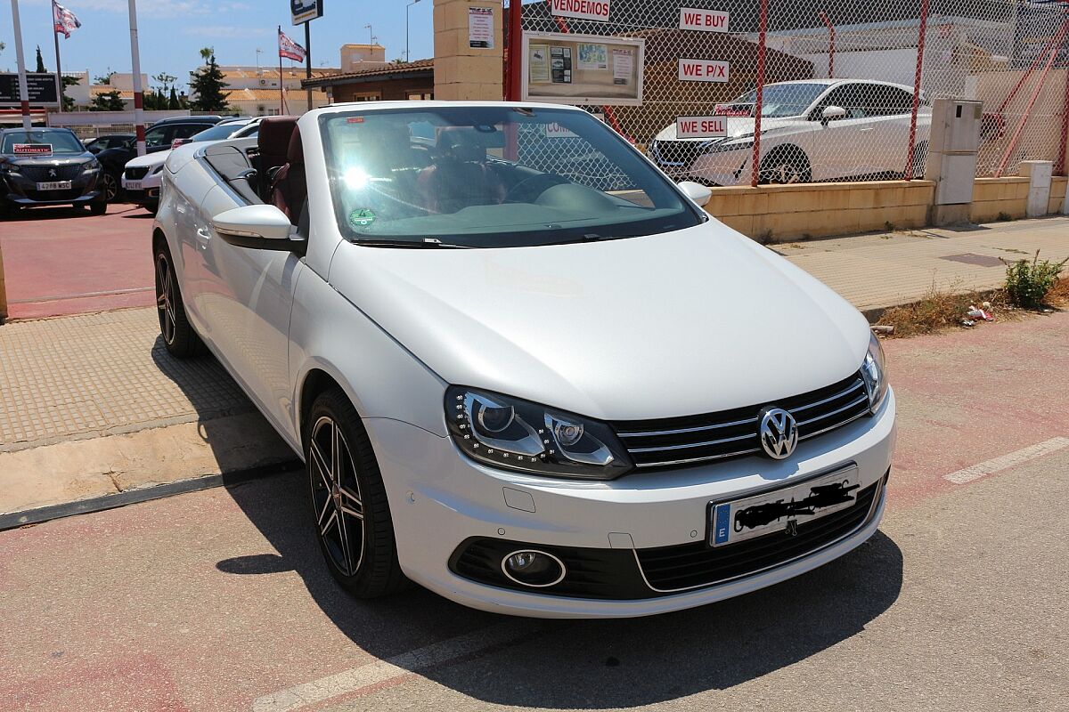 VOLKSWAGEN EOS 2.0 TDI CONVERTIBLE SPANISH LHD IN SPAIN 75000 MILES 2015