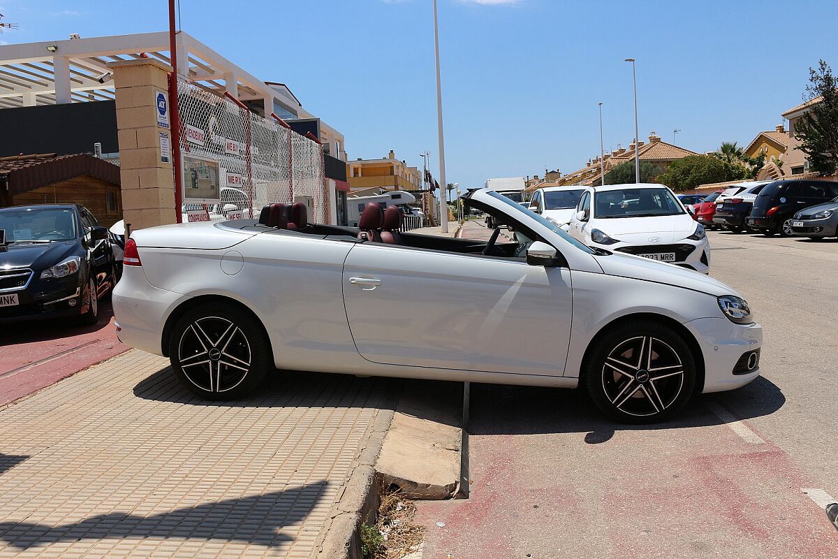 VOLKSWAGEN EOS 2.0 TDI CONVERTIBLE SPANISH LHD IN SPAIN 75000 MILES 2015