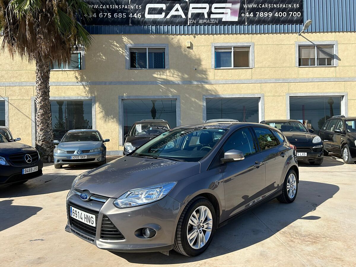 FORD FOCUS TREND 1.6 TI-VCT AUTO SPANISH LHD IN SPAIN 58000 MILES SUPER 2012