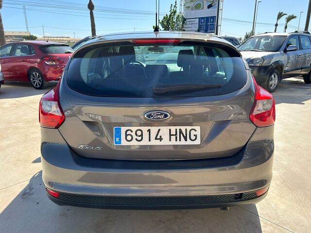 FORD FOCUS TREND 1.6 TI-VCT AUTO SPANISH LHD IN SPAIN 58000 MILES SUPER 2012