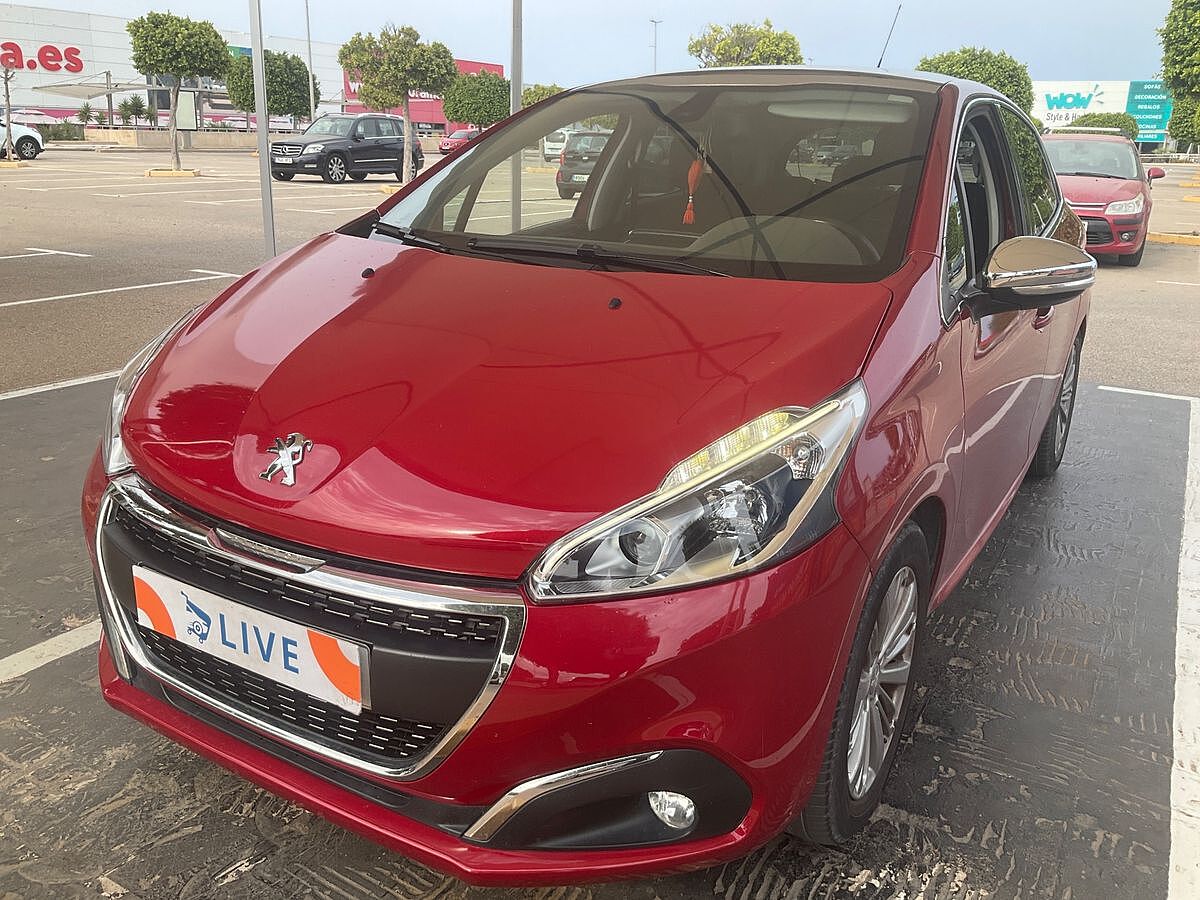 COMING SOON PEUGEOT 208 ALLURE 1.2 PURETECH AUTO SPANISH LHD IN SPAIN 86000 MILES SUPER 2015