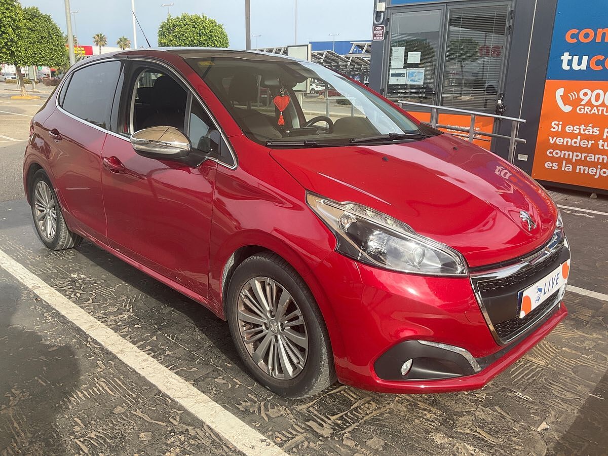 COMING SOON PEUGEOT 208 ALLURE 1.2 PURETECH AUTO SPANISH LHD IN SPAIN 86000 MILES SUPER 2015