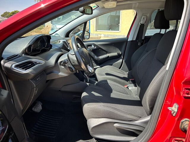 COMING SOON PEUGEOT 208 ALLURE 1.2 PURETECH AUTO SPANISH LHD IN SPAIN 86000 MILES SUPER 2015