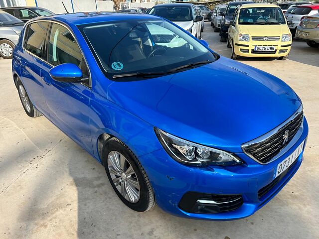 PEUGEOT 308 ALLURE 1.2 PURETECH AUTO SPANISH LHD IN SPAIN 31000 MILES SUPER 2020