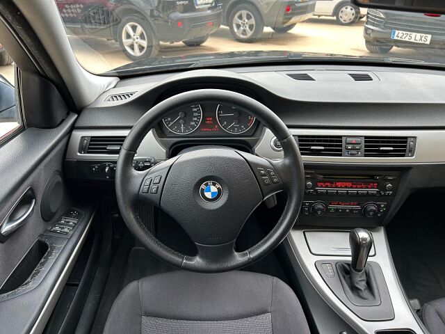 BMW 320D 2.0 AUTO SPANISH LHD IN SPAIN ONLY 80000 MILES SUPERB 2005