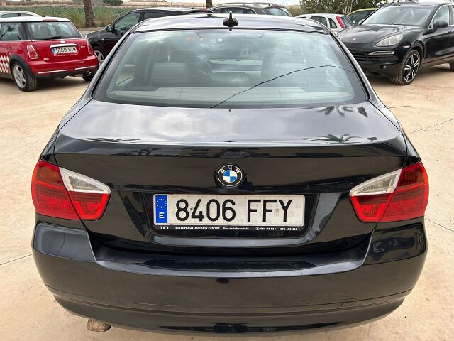 BMW 320D 2.0 AUTO SPANISH LHD IN SPAIN ONLY 80000 MILES SUPERB 2005