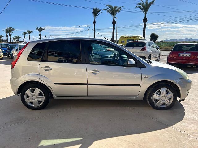 FORD FIESTA TREND 1.4 AUTO SPANISH LHD IN SPAIN ONLY 48000 MILES SUPER LITTLE CAR 2005