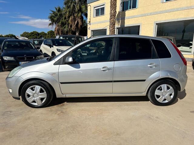 FORD FIESTA TREND 1.4 AUTO SPANISH LHD IN SPAIN ONLY 48000 MILES SUPER LITTLE CAR 2005