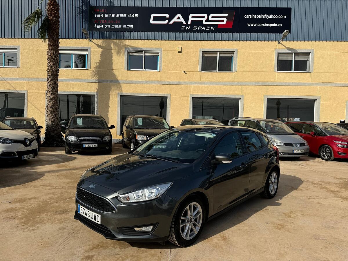 FORD FOCUS TREND 1.6 TI-VCT AUTO SPANISH LHD IN SPAIN 51000 MILES SUPER 2017