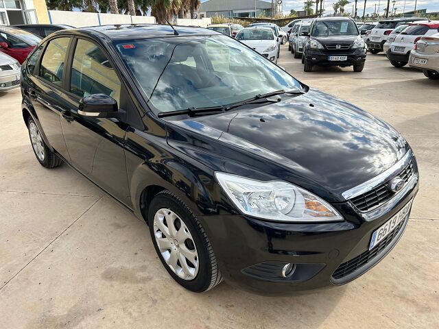  FORD FOCUS TREND 1.6 AUTO SPANISH LHD IN SPAIN ONLY 67000 MILES SUPER 2011