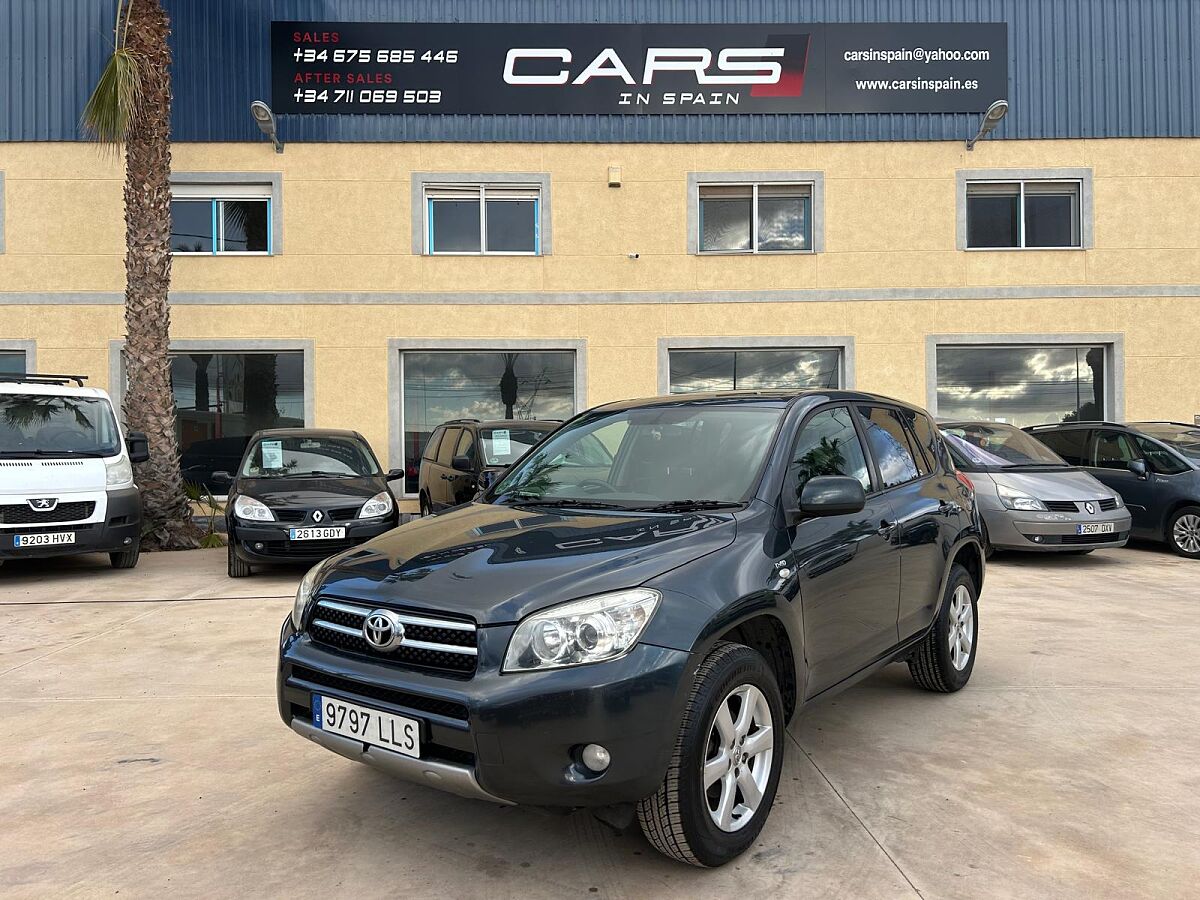 TOYOTA RAV 4 XTR 2.2 D-4D 4X4 SPANISH RHD IN SPAIN 143000 MILES SUPERB 2009