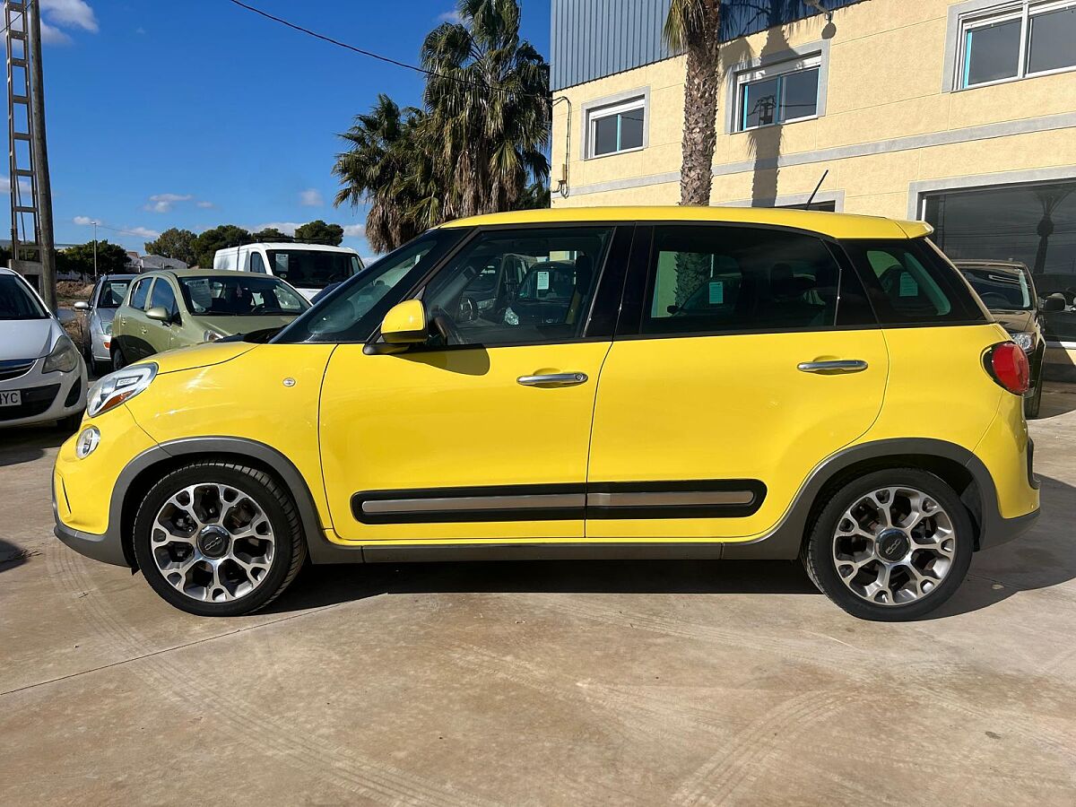 FIAT 500L TREKKING 1.4 TURBO AUTO SPANISH LHD IN SPAIN 76000 MILES SUPERB 2013