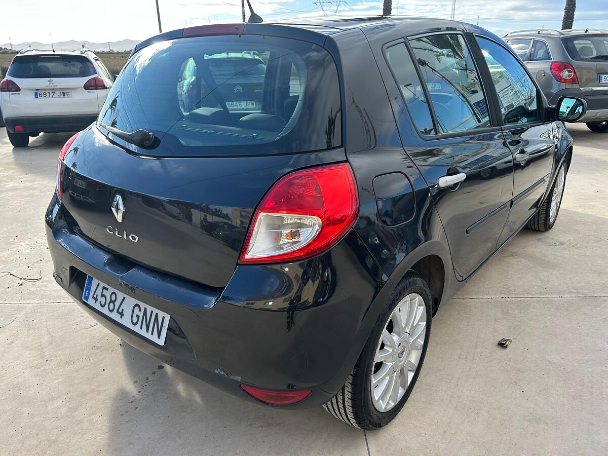 RENAULT CLIO PRIVELIGE 1.6 AUTO SPANISH LHD IN SPAIN 89000 MILES SUPERB 2009