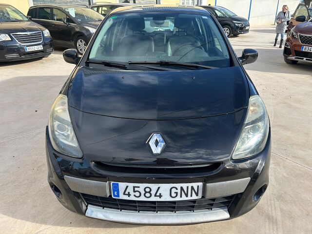 RENAULT CLIO PRIVELIGE 1.6 AUTO SPANISH LHD IN SPAIN 89000 MILES SUPERB 2009