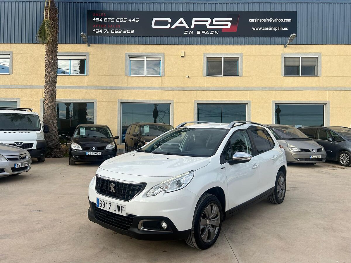 PEUGEOT 2008 STYLE 1.2 PURETECH SPANISH LHD IN SPAIN 67000 MILES SUPERB 2017