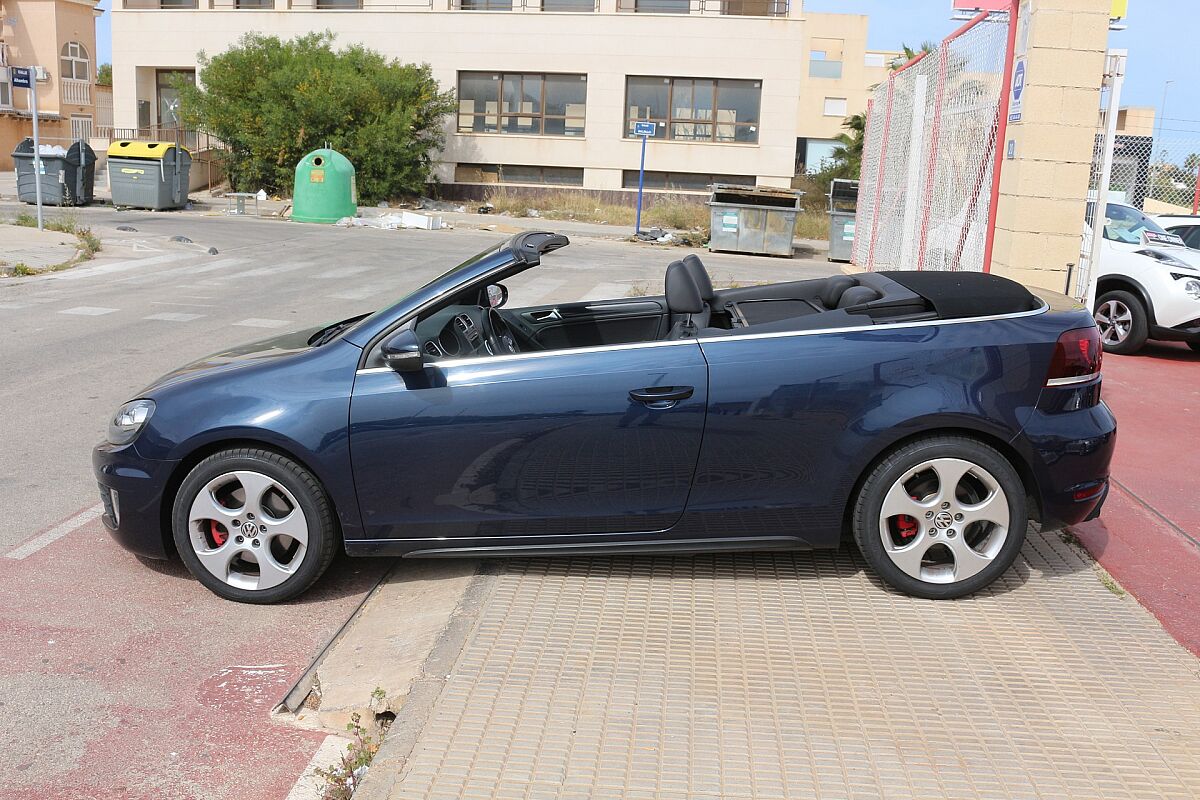 VOLKSWAGEN GOLF GTI CONVERTIBLE 2.0 AUTO SPANISH LHD IN SPAIN 80000 MILES 2014