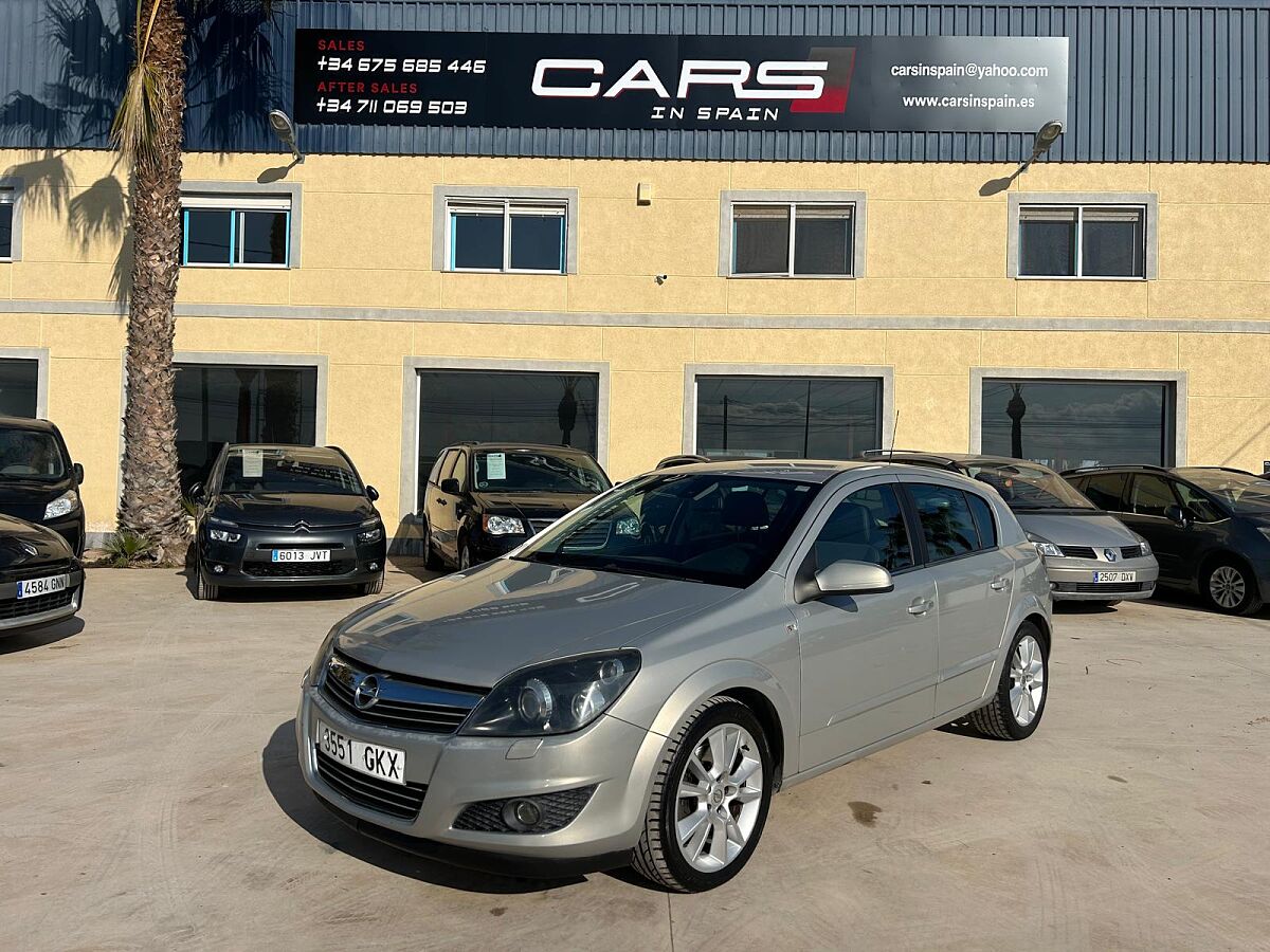 OPEL ASTRA ELITE 1.9 CDTI AUTO SPANISH LHD IN SPAIN ONLY 55000 MILES SUPERB 2009