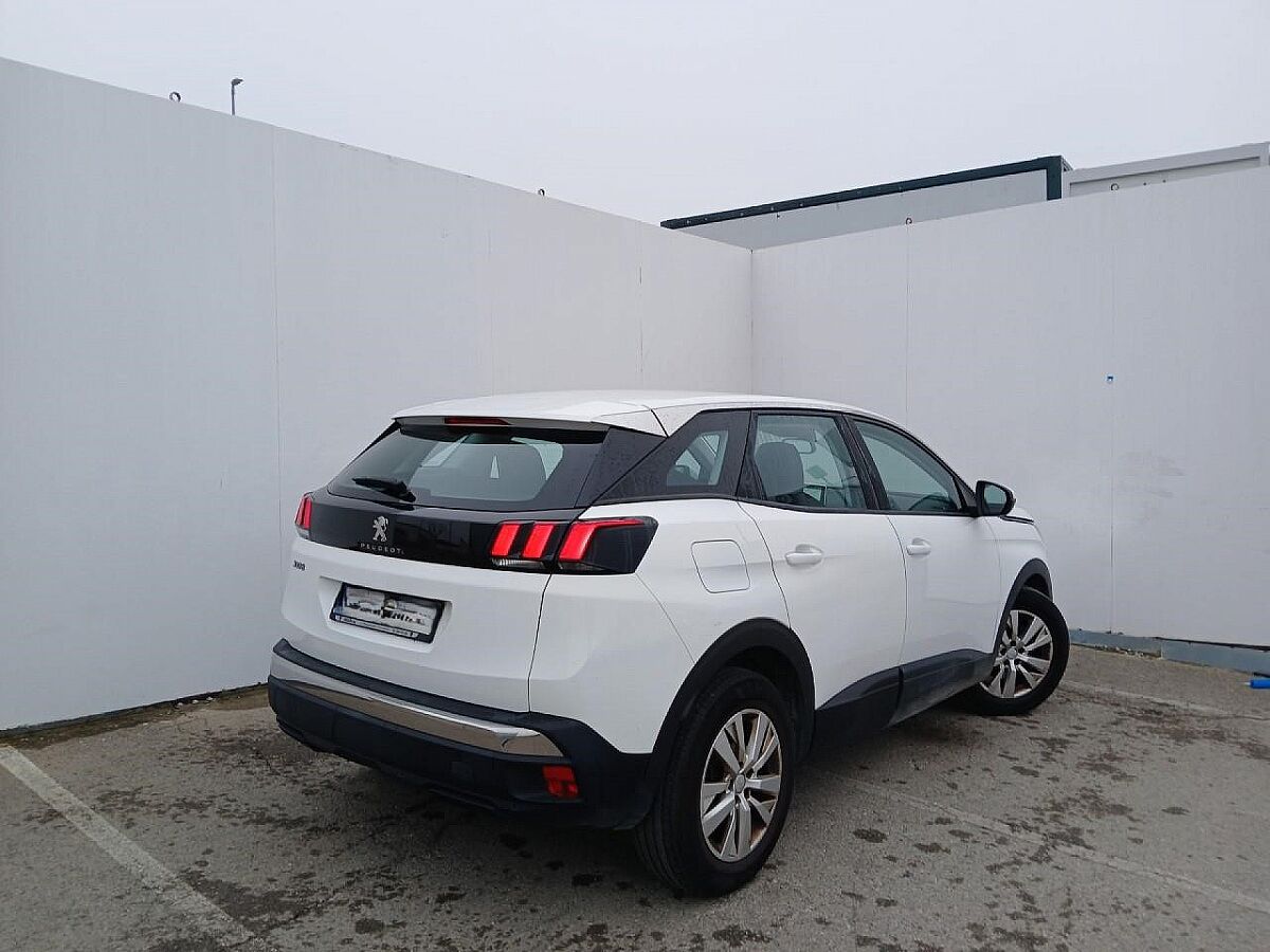 COMING SOON PEUGEOT 3008 ACTIVE 1.2 E-THP MANUAL SPANISH LHD IN SPAIN 78000 MILES SUPER 2019