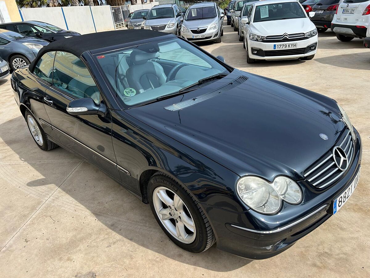 MERCEDES CLK 240 CONVERTIBLE 2.6 V6 AUTO SPANISH LHD IN SPAIN 62000 MILES 2004