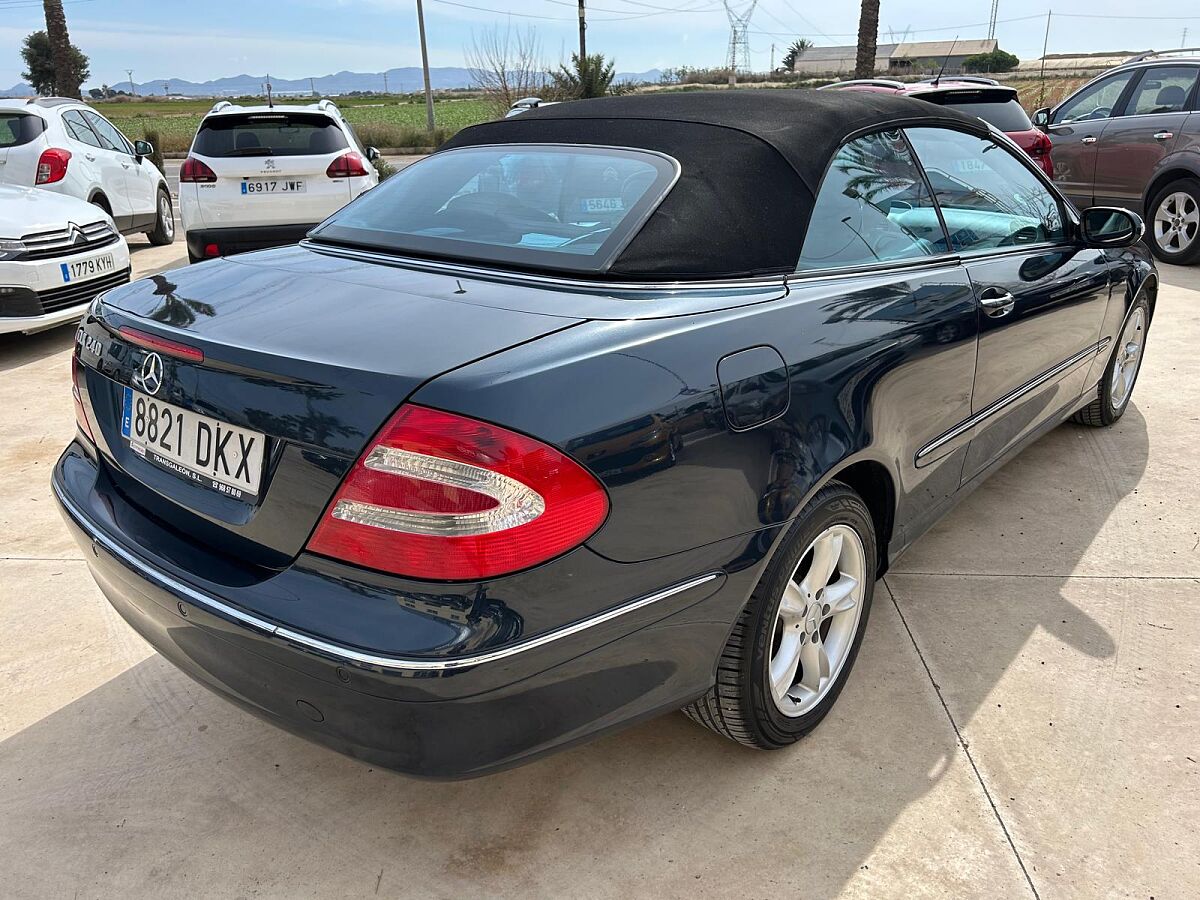 MERCEDES CLK 240 CONVERTIBLE 2.6 V6 AUTO SPANISH LHD IN SPAIN 62000 MILES 2004