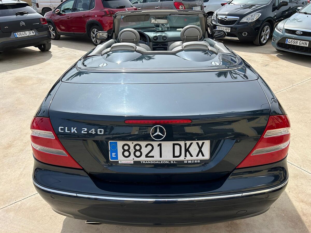 MERCEDES CLK 240 CONVERTIBLE 2.6 V6 AUTO SPANISH LHD IN SPAIN 62000 MILES 2004