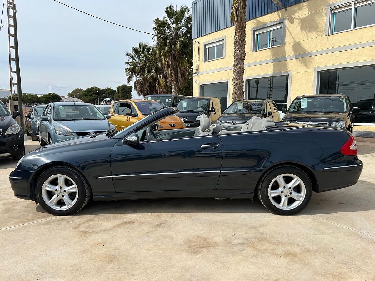 MERCEDES CLK 240 CONVERTIBLE 2.6 V6 AUTO SPANISH LHD IN SPAIN 62000 MILES 2004