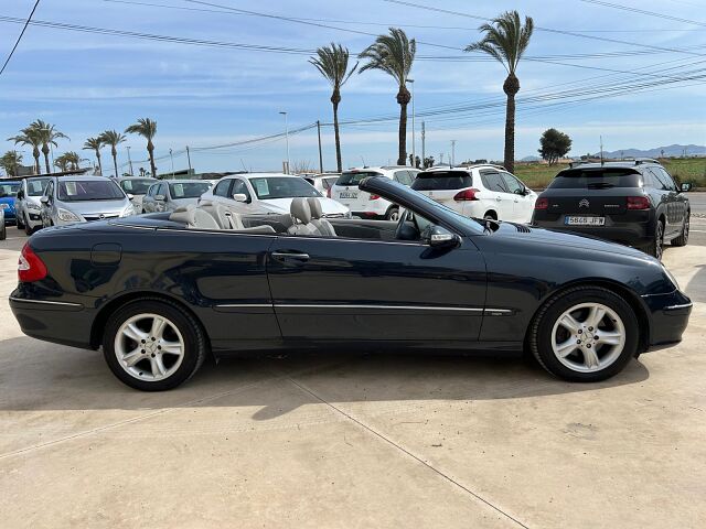 MERCEDES CLK 240 CONVERTIBLE 2.6 V6 AUTO SPANISH LHD IN SPAIN 62000 MILES 2004